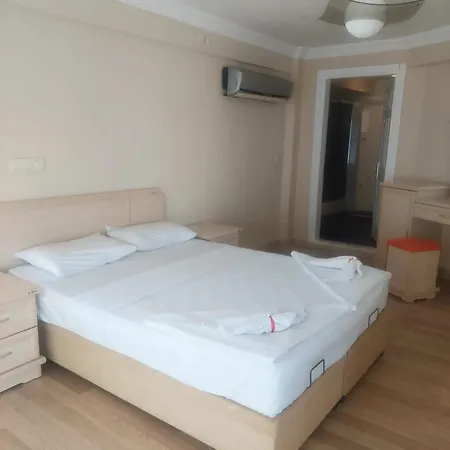 Muhtesem Havuzlu Villa *
