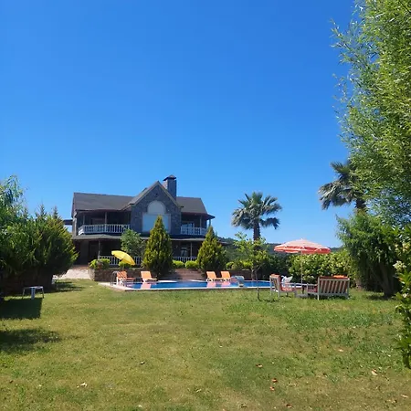 Muhtesem Havuzlu Villa Seferihisar
