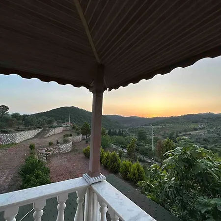 Muhtesem Havuzlu Villa