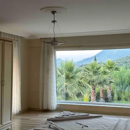 Muhtesem Havuzlu Villa Seferihisar
