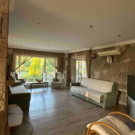 Villa Muhtesem Havuzlu